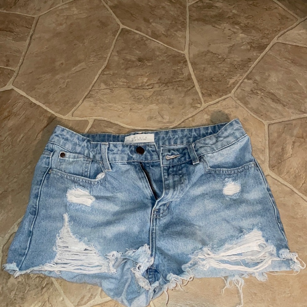 Size Medium nature denim shorts